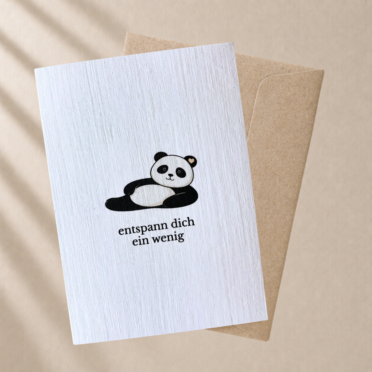 Panda Grußkarte „Entspann Dich ein wenig“ mit braunem Umschlag (A6)