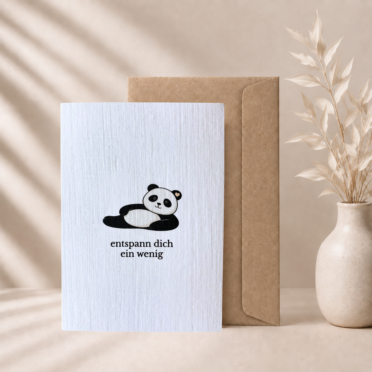Panda Grußkarte „Entspann Dich ein wenig“ mit braunem Umschlag (A6)