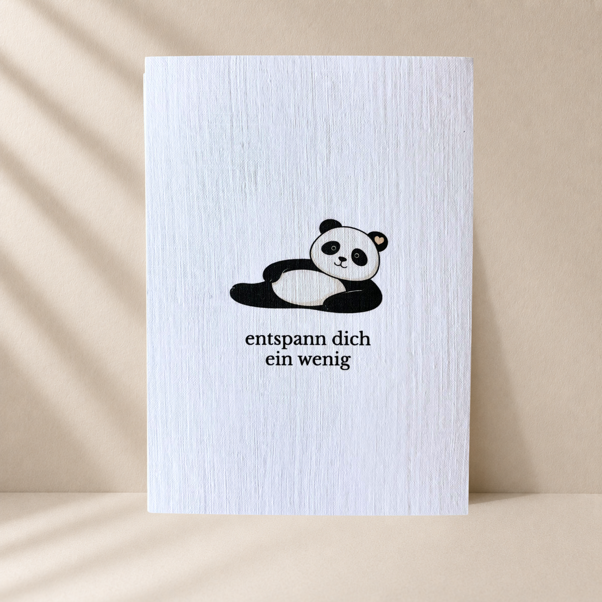 Panda Grußkarte „Entspann Dich ein wenig“ mit braunem Umschlag (A6)